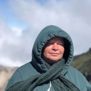 Meet your Posher, Elena